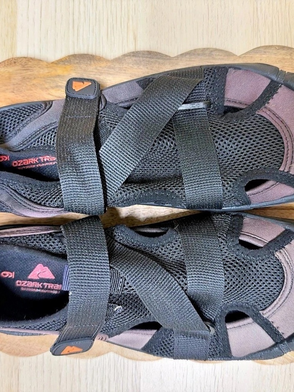 Ozark Trail adjustable sport water shoe sandals Sport Sandals Black & Brown US 9